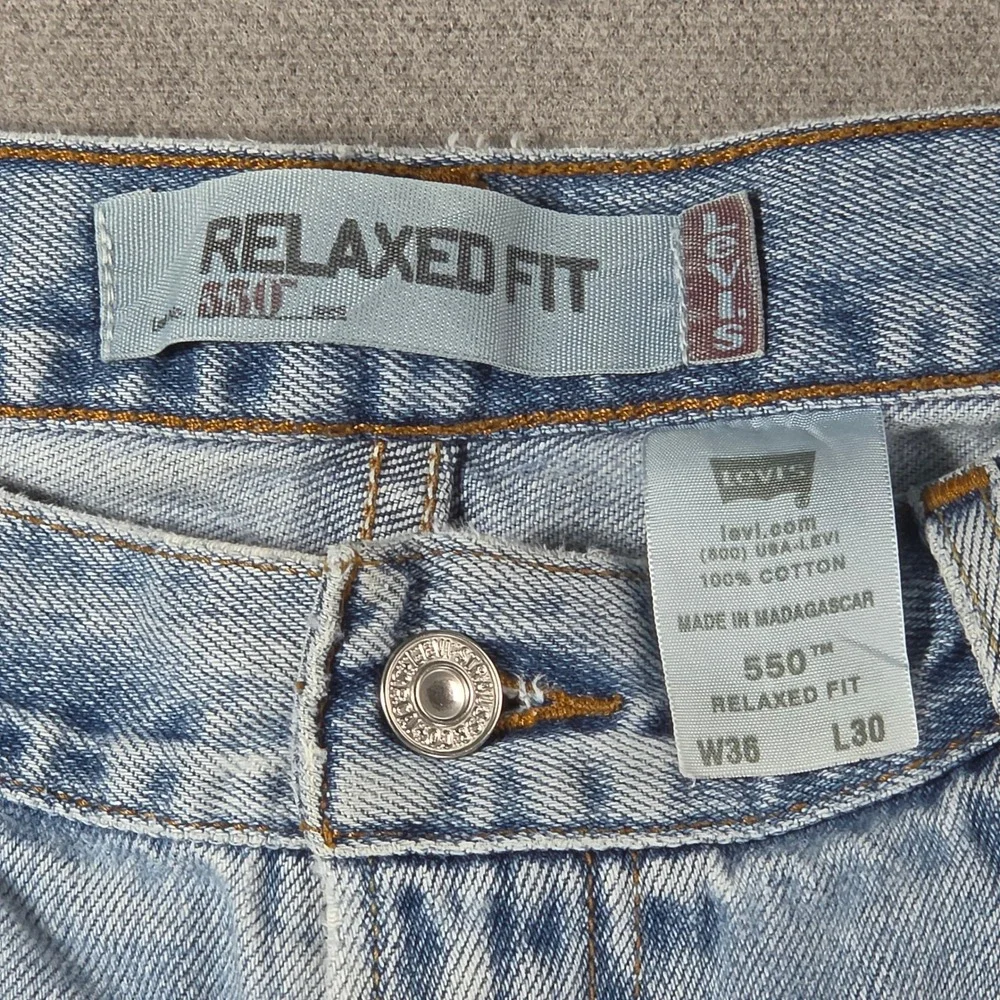 Levi's 550 Relaxed‎ Fit Jeans Men W36 L30 Light Wash Blue Denim Tapered Leg
